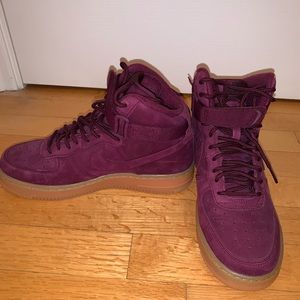 Suede ‘Bordeaux’ High Air Force 1’s (Youth)